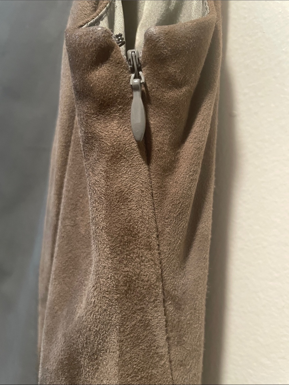 Armani Exchange Two-Tone Taupe a
Gray Goat & Lamb Leather Skater Lined Midi Dres - Picture 3 of 16